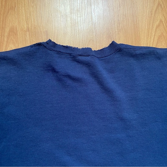 Vintage Russell Athletic Men’s Naturally Distressed Navy Crewneck Size XL - Picture 4 of 13
